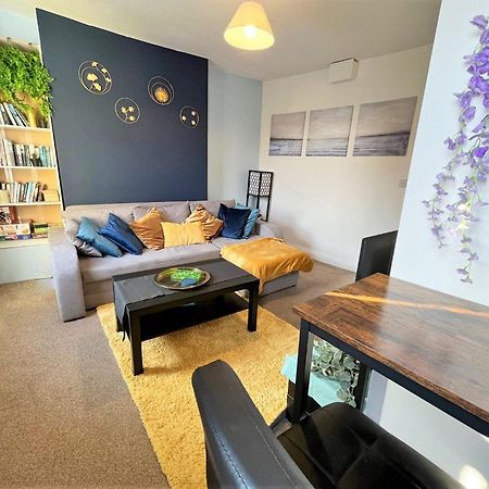 Winchester Retreat Apartment Bagian luar foto