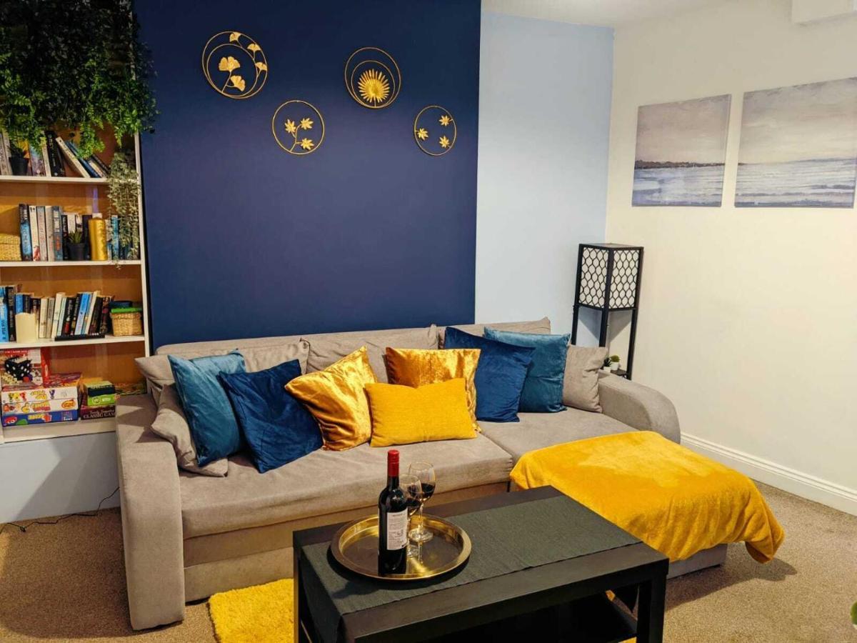 Winchester Retreat Apartment Bagian luar foto