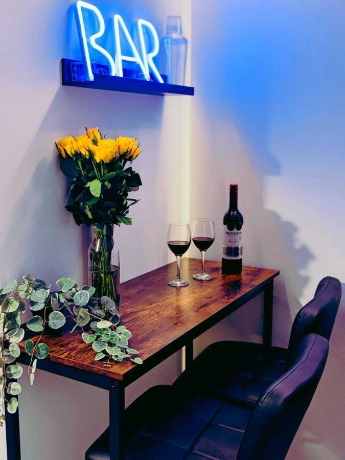 Winchester Retreat Apartment Bagian luar foto