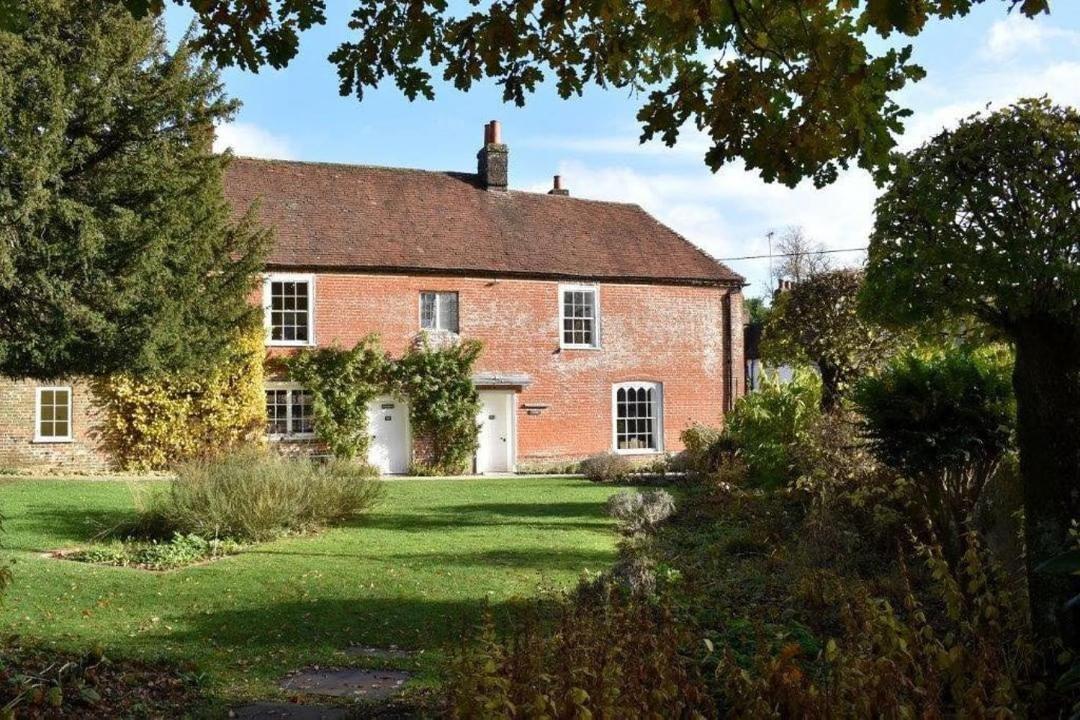 Winchester Retreat Apartment Bagian luar foto